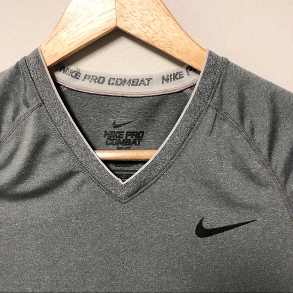 Nike V-Neck Short Sleeve Dri-fit  Fitted Top - Picture 4 of 4